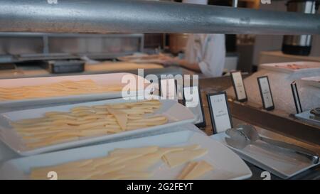 Frühstücksbuffet Millennium Hilton Hotel beginnt den Tag in Bangkok Thailand Stockfoto