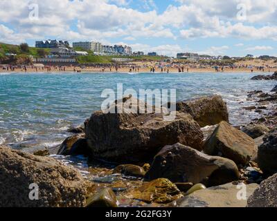 Blick vom Breakwater am Summerleaze Beach, Bude, Cornwall, Großbritannien Stockfoto