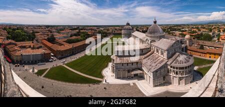 Panoramablick vom Turm aus von pisa auf die Kathedrale. Stockfoto