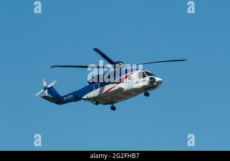 Einige der Bristows-Flotte von 300 Sikorsky Twin haben S92A Hubschrauber in Dyce Aberdeen eingesetzt, die über der Noth Sea Oil-Industrie arbeiteten. Stockfoto