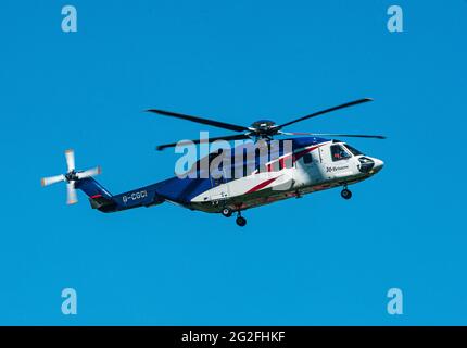 Einige der Bristows-Flotte von 300 Sikorsky Twin haben S92A Hubschrauber in Dyce Aberdeen eingesetzt, die über der Noth Sea Oil-Industrie arbeiteten. Stockfoto