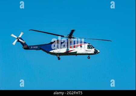 Einige der Bristows-Flotte von 300 Sikorsky Twin haben S92A Hubschrauber in Dyce Aberdeen eingesetzt, die über der Noth Sea Oil-Industrie arbeiteten. Stockfoto