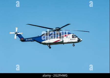 Einige der Bristows-Flotte von 300 Sikorsky Twin haben S92A Hubschrauber in Dyce Aberdeen eingesetzt, die über der Noth Sea Oil-Industrie arbeiteten. Stockfoto