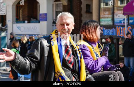 Toronto 2016 Beaches Lions Club Easter Parade: Direktive Mitglieder. Die Parade feiert am Ostersonntag in der Queen Street East ihr 50-jähriges Jubiläum Stockfoto