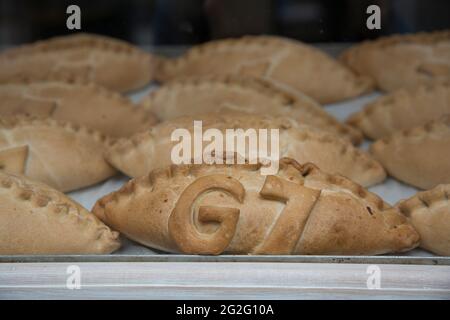 St Ives, Großbritannien. Juni 2021. Cornish Pasties markieren den G7-Gipfel in Cornwall. Kredit: Sarah Peters/Alamy Live Nachrichten Stockfoto