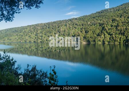 Lago Tilquilco See im Nationalpark Huerquehue, Chile Stockfoto