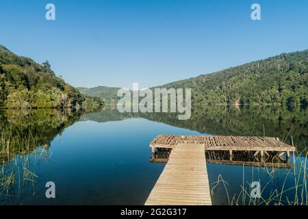 Lago Tilquilco See im Nationalpark Huerquehue, Chile Stockfoto