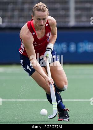 Amstelveen, Niederlande. Juni 2021. AMSTELVEEN, NIEDERLANDE - 11. JUNI: Elena Rayer von England während des EM-Eishockeymeisterschaftsspiels zwischen Irland und England im Wagener Stadion am 11. Juni 2021 in Amstelveen, Niederlande (Foto von Jeroen Meuwsen/Orange Picics) Credit: Orange Pics BV/Alamy Live News Stockfoto