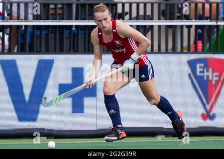 Amstelveen, Niederlande. Juni 2021. AMSTELVEEN, NIEDERLANDE - 11. JUNI: Elena Rayer von England während des EM-Eishockeymeisterschaftsspiels zwischen Irland und England im Wagener Stadion am 11. Juni 2021 in Amstelveen, Niederlande (Foto von Jeroen Meuwsen/Orange Picics) Credit: Orange Pics BV/Alamy Live News Stockfoto