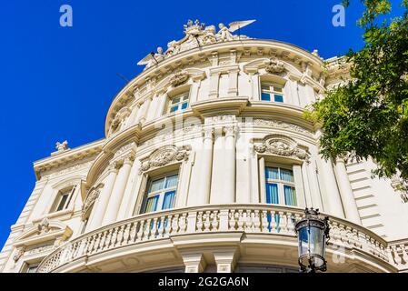 Der Palast von Linares - Palacio de Linares ist ein Palast in Madrid, Spanien. Es wurde 1976 zum nationalen historisch-künstlerischen Denkmal erklärt. Befindet Stockfoto
