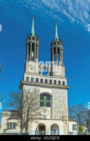 Außenansicht der Kirche des Heiligen Stanislaus Kostka im Stadtteil Zoliborz - Warschau, Polen. Stockfoto
