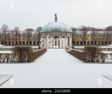 Wintermorgen im Hofgarten, München, Stockfoto