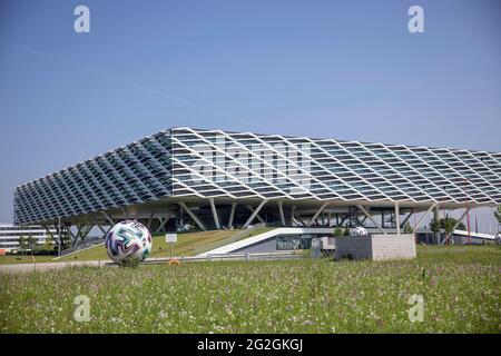 Herzogenaurach, Deutschland. 2021. Juni 06. firo 11/2021 Fußball, deutsche Nationalmannschaft, EM-Viertel und Trainingslager der Euro 2020, GER, Herzogenaurach, Adidas Home Ground Bild: v. Left Adidas World of Sports, Quelle: dpa/Alamy Live News Stockfoto