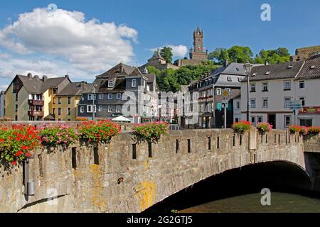 Dill, Brücke, Altstadt, Wilhelmsturm, Wahrzeichen der Stadt Dillenburg, Hessen, Deutschland Stockfoto
