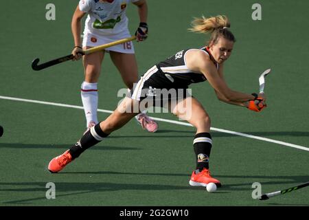 AMSTELVEEN, NIEDERLANDE - 11. JUNI: Anne Schroder aus Deutschland während des Eishockey-Europameisterschaftsspiels zwischen Duitsland und Spanje im Wagener Stadion am 11. Juni 2021 in Amstelveen, Niederlande (Foto: Gerrit van Keulen/Orange Picters) Stockfoto