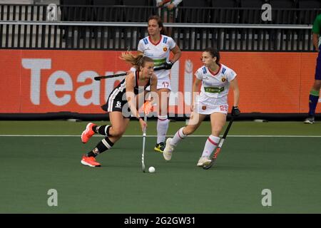 AMSTELVEEN, NIEDERLANDE - 11. JUNI: Anne Schroder aus Deutschland während des Eishockey-Europameisterschaftsspiels zwischen Duitsland und Spanje im Wagener Stadion am 11. Juni 2021 in Amstelveen, Niederlande (Foto: Gerrit van Keulen/Orange Picters) Stockfoto