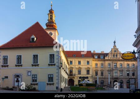 Mödling, Rathaus, Platz Schrannenplatz in Wienerwald / Wienerwald, Niederösterreich / Niederösterreich, Österreich Stockfoto