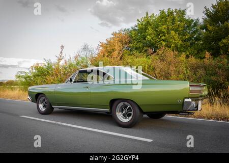 Plymouth Road Runner, Baujahr 1968, Muscle Car, Oldtimer, Klassiker Stockfoto