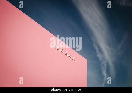 The Pink Wall im Paul Smith Store in Los Angeles, Kalifornien, USA Stockfoto