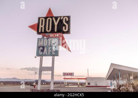 Roys Café, Motel und Garage, Route 66, Amboy, Kalifornien, USA, Nordamerika Stockfoto