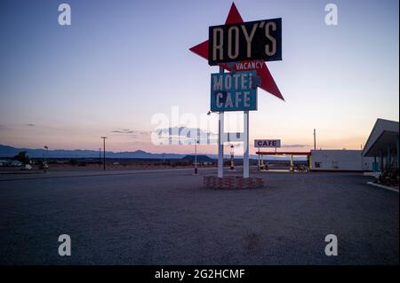 Roys Café, Motel und Garage, Route 66, Amboy, Kalifornien, USA, Nordamerika Stockfoto