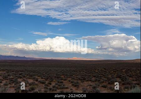 Spektakuläre Aussicht auf einer Autobahn in Arizona, USA Stockfoto