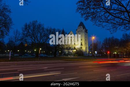 Neues Schloss, Klenzepark, bei Nacht, Ingolstadt, Oberbayern, Bayern, Deutschland, Europa Stockfoto