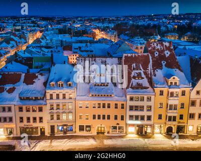 Blick auf die nächtliche Silberstadt Freiberg Stockfoto