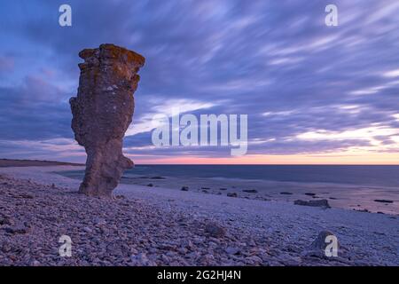 Felsen im Abendlicht, Langhammar-Naturschutzgebiet, Schweden, Insel Farö Stockfoto