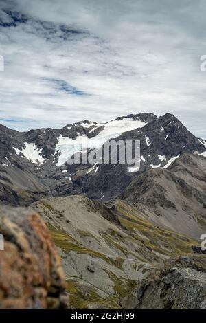 Lawinenspitze, 1833m. Anstrengende Wanderung zum berühmtesten Gipfel im Arthur's Pass National Park. Südinsel, Neuseeland Stockfoto