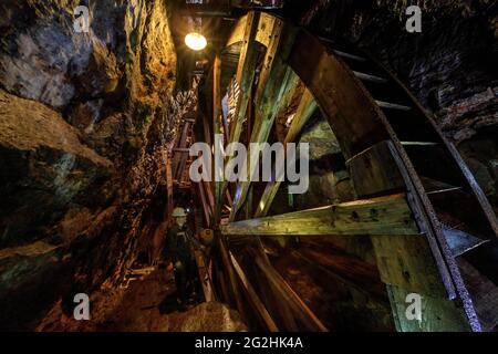 UNESCO-Weltkulturerbe - Radpumpe im Markus-Röhling-Stolln Stockfoto