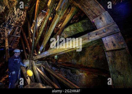 UNESCO-Weltkulturerbe - Radpumpe im Markus-Röhling-Stolln Stockfoto