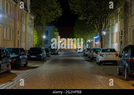 5. Mai 2021 , Deutschland , Stadt Luckenwalde,verlassene Straßen während der Ausgangssperre,2. Ausgangssperre in Deutschland Stockfoto