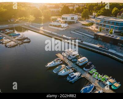 Stadthafen am Senftenberger See Stockfoto