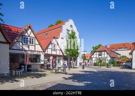 Rostock-Warnemünde, historische Fischerhäuser in der Alexandrinenstraße Stockfoto