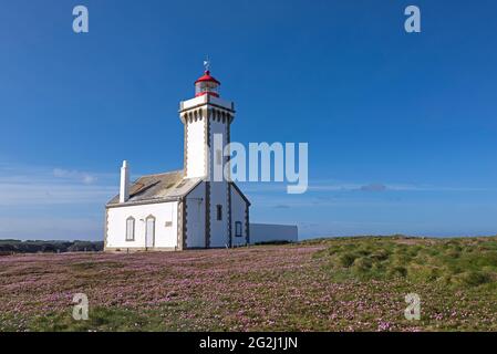 Leuchtturm Les Poulains, Pointe des Poulains, Belle-Ile-en-Mer, Frankreich, Bretagne, Abteilung Morbihan Stockfoto