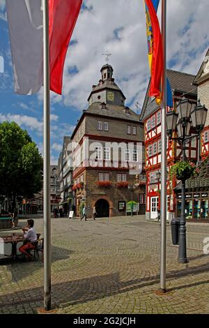 Rathaus, geerbt 1589-91 von Jörg Zaunschliffer, Marktplatz, Marktbrunnen, Herborn, Hessen, Deutschland Stockfoto