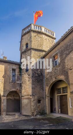 Le château des Bérenger in Puisserguier. Errichtet im XII Jahrhundert. Monument historique. Stockfoto