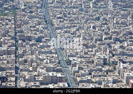 Blick vom Milad Tower auf die Stadt Teheran, Iran Stockfoto