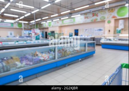 Abstrakte Unschärfe in einem Superstore für den Hintergrund Stockfoto
