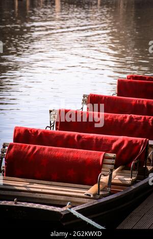 Spreewald Barge an Land ohne Menschen mit Tiefenschärfe Stockfoto