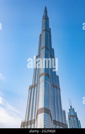 Dubai, Vereinigte Arabische Emirate - 16. Mai 2018: Der Burj Khalifa-Turm bei Sonnenuntergang Stockfoto