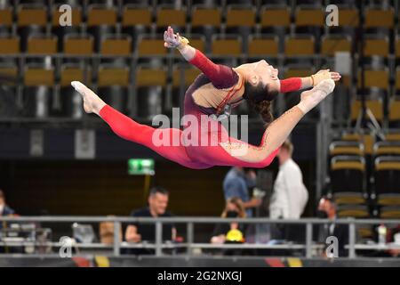 München, Deutschland. Juni 2021. Pauline Schäfer (GER), Action, Ground, Allaround-Frauen. Gymnastik 2. Olympia-Qualifikation in München am 12. Juni 2021. Kredit: dpa/Alamy Live Nachrichten Stockfoto