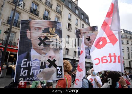 Paris, fast 10,000 Menschen marschierten vom Place de Clichy zum Place of Republique, gegen die extreme Rechte und ihre Ideen Stockfoto