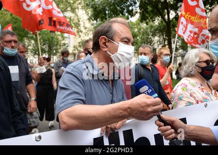 Paris, fast 10,000 Menschen marschierten vom Place de Clichy zum Place of Republique, gegen die extreme Rechte und ihre Ideen Stockfoto