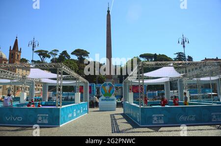 Eröffnung des UEFA-Festivals, einer Reihe von Initiativen im Zusammenhang mit der Euro 2020, die in Rom stattfinden wird. Piazza del Popolo Drehpunkt der Fanzone Stockfoto