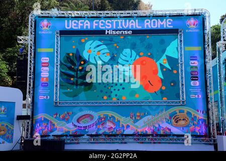 Eröffnung des UEFA-Festivals, einer Reihe von Initiativen im Zusammenhang mit der Euro 2020, die in Rom stattfinden wird. Piazza del Popolo Drehpunkt der Fanzone Stockfoto