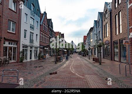 Historische Stadt Buxtehude in Norddeutschland - schönes Stadtzentrum - STADT BUXTEHUDE, DEUTSCHLAND - 10. MAI 2021 Stockfoto