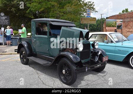 Ein Ford A Model Pickup Truck aus dem Jahr 1930, der auf einer Autolaufstellung ausgestellt ist. Stockfoto