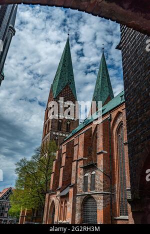Marys Kirche in Lübeck - STADT LÜBECK, DEUTSCHLAND - 10. MAI 2021 Stockfoto